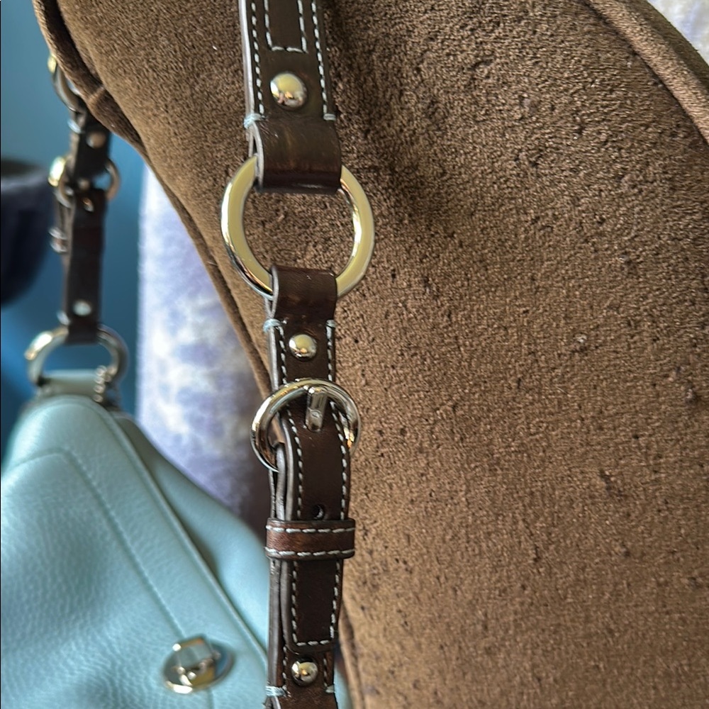 Coach NWT Chelsea Pebbled Leather Hobo Bag - Picture 4 of 12
